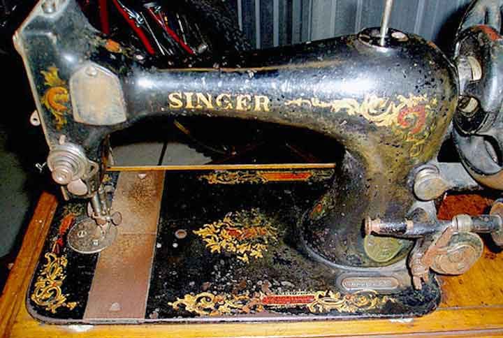 Singer decal set Burmese Scroll