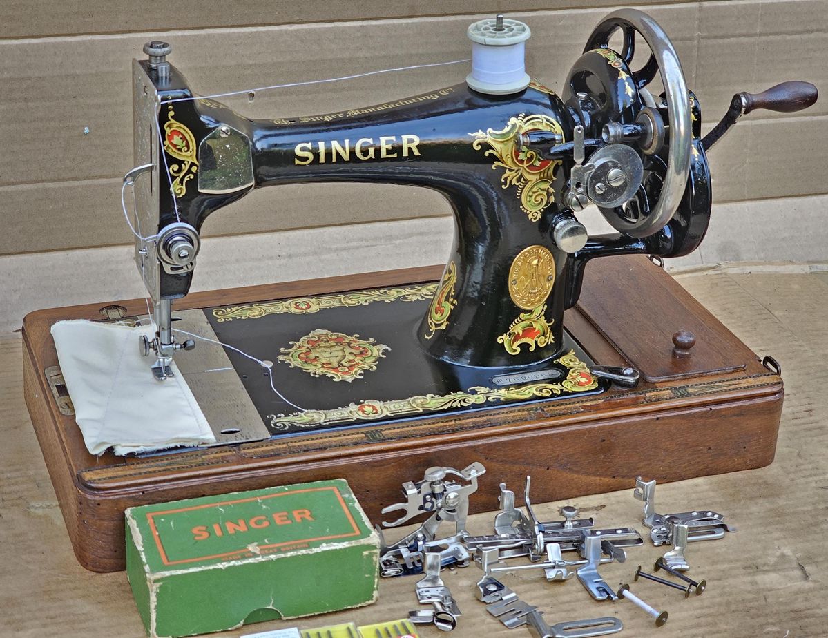 Singer decal set La Vencedora