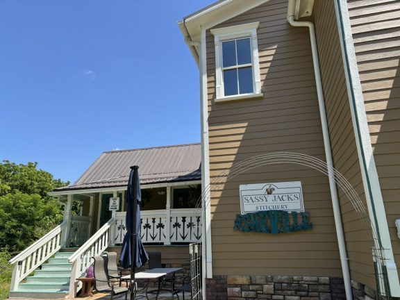 Sassy Jack’s Stitchery, Asheville, NC (USA)