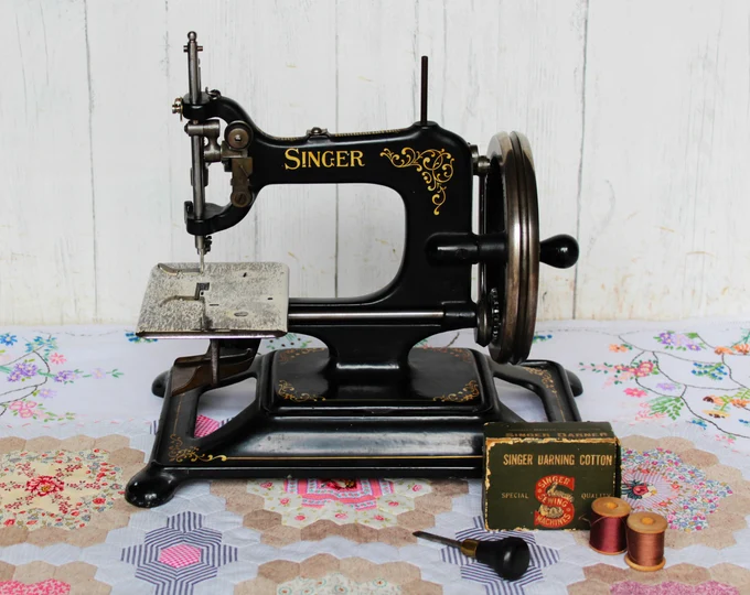 Singer decal set Curlicue