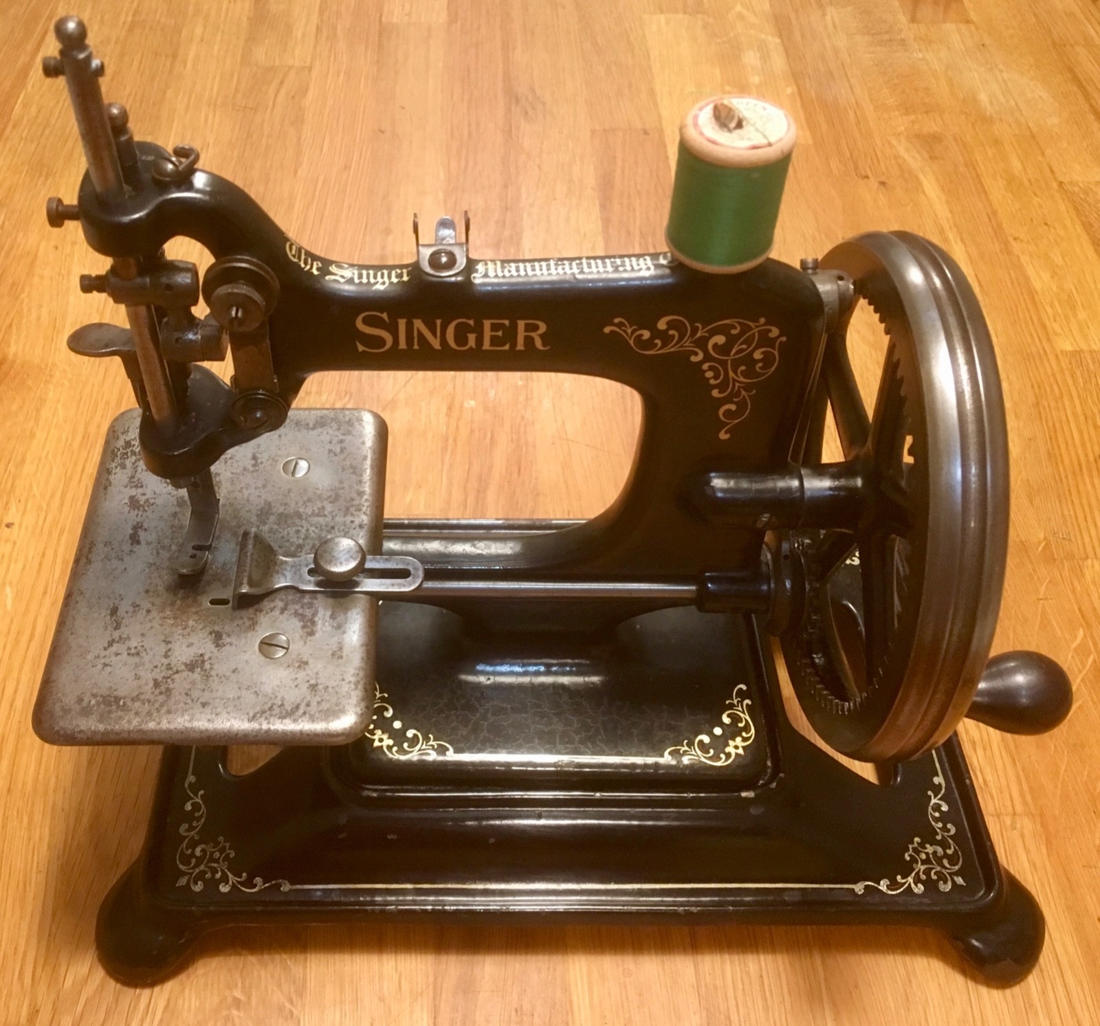 Singer decal set Curlicue