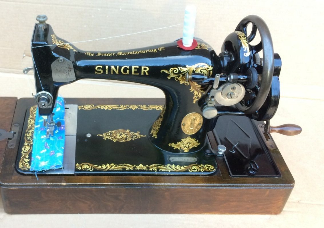 Singer decal set Rococo