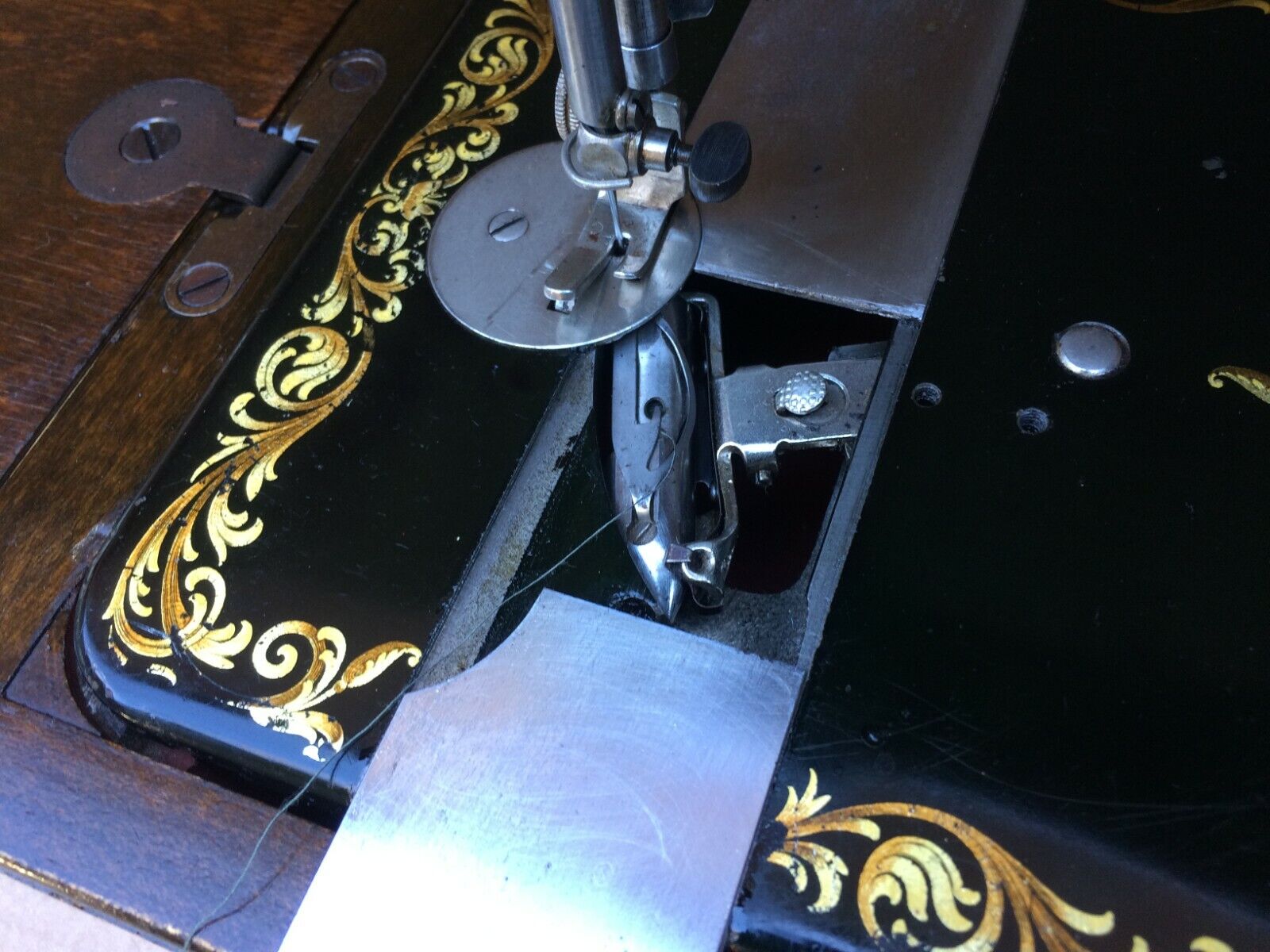 Map of vintage sewing machine repair services worldwide | #LRCrafts