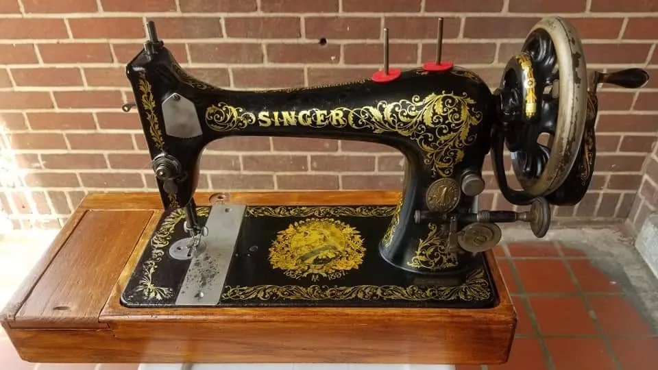 Singer decal set Scrolls and Roses Variant (Queen Victoria Diamond Jubilee)