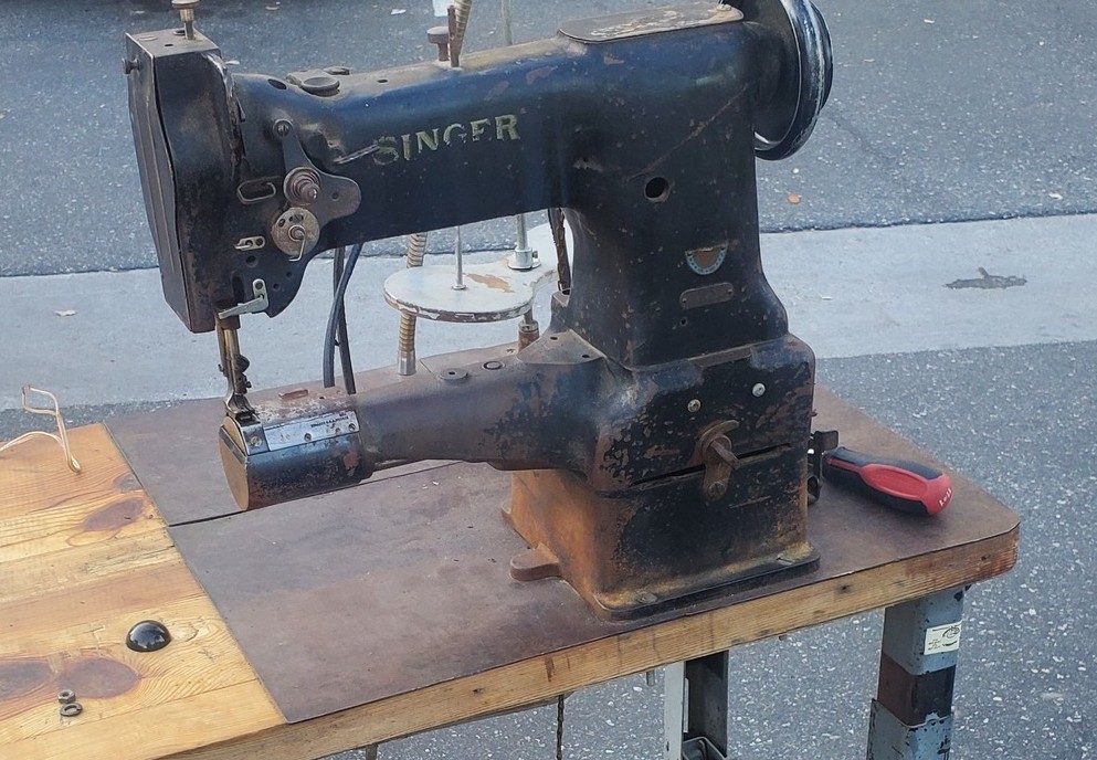 Singer 153