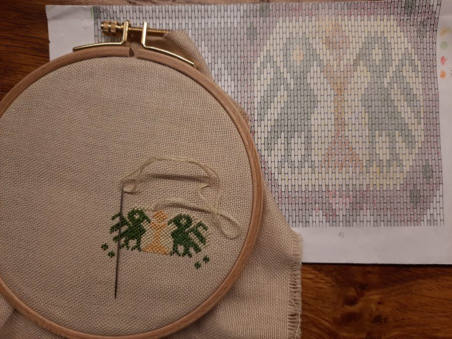 Embroiderying the lid of my German Brick Stitch box