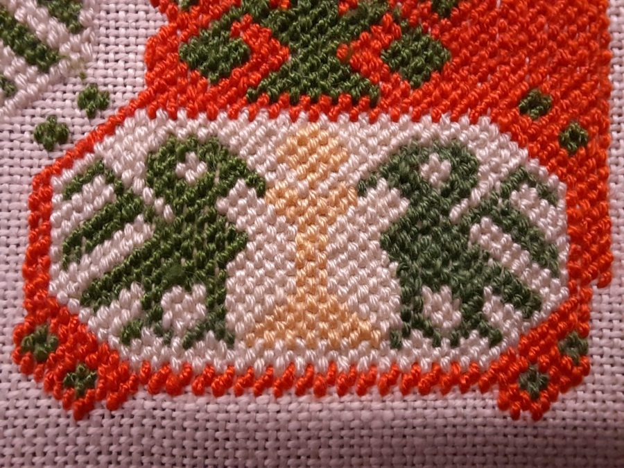 Embroiderying the lid of my German Brick Stitch box