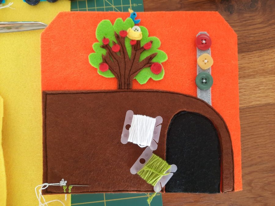 Making our felt bus book: the tunnel with the other details