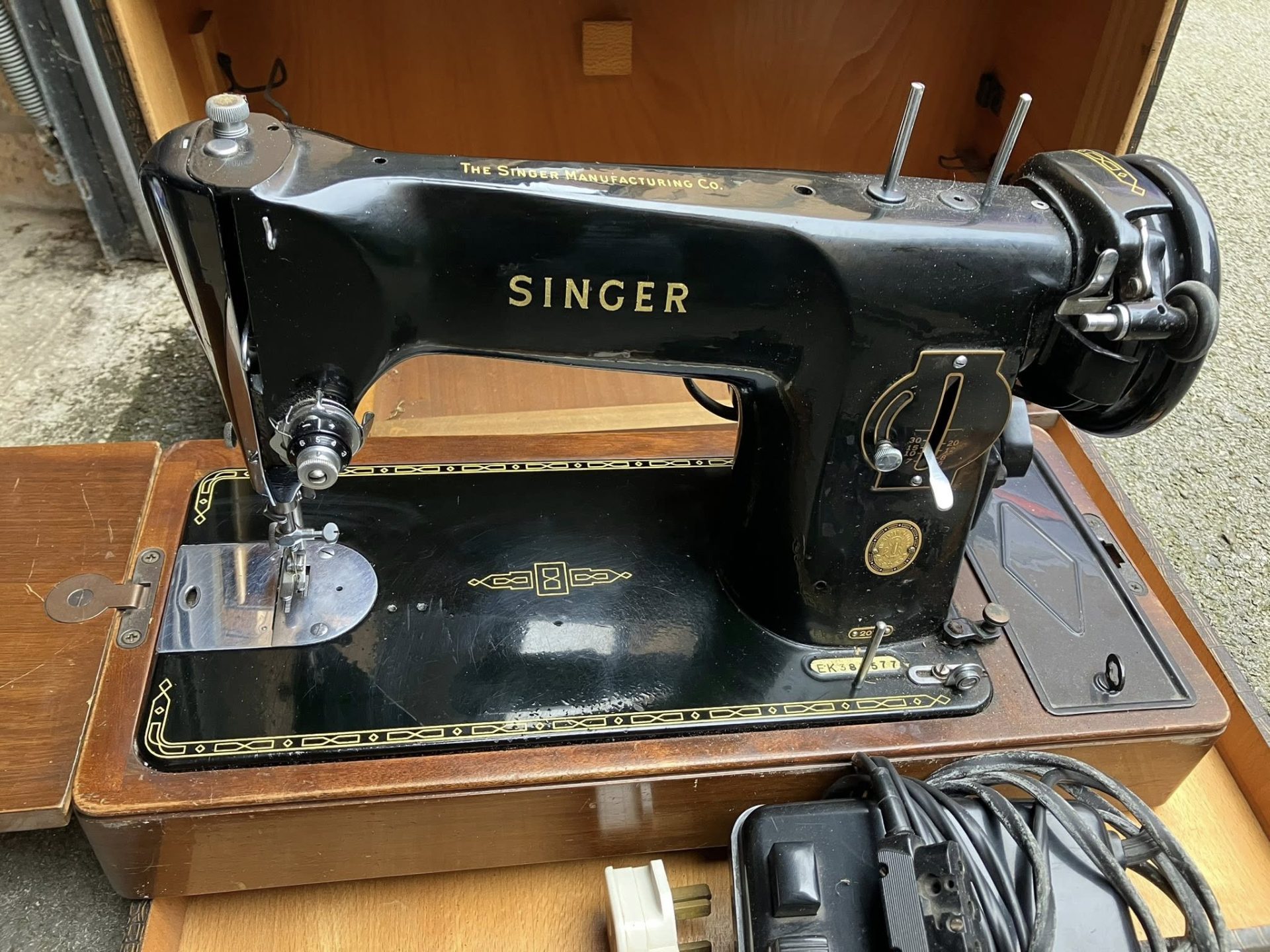 Singer decal set Prism