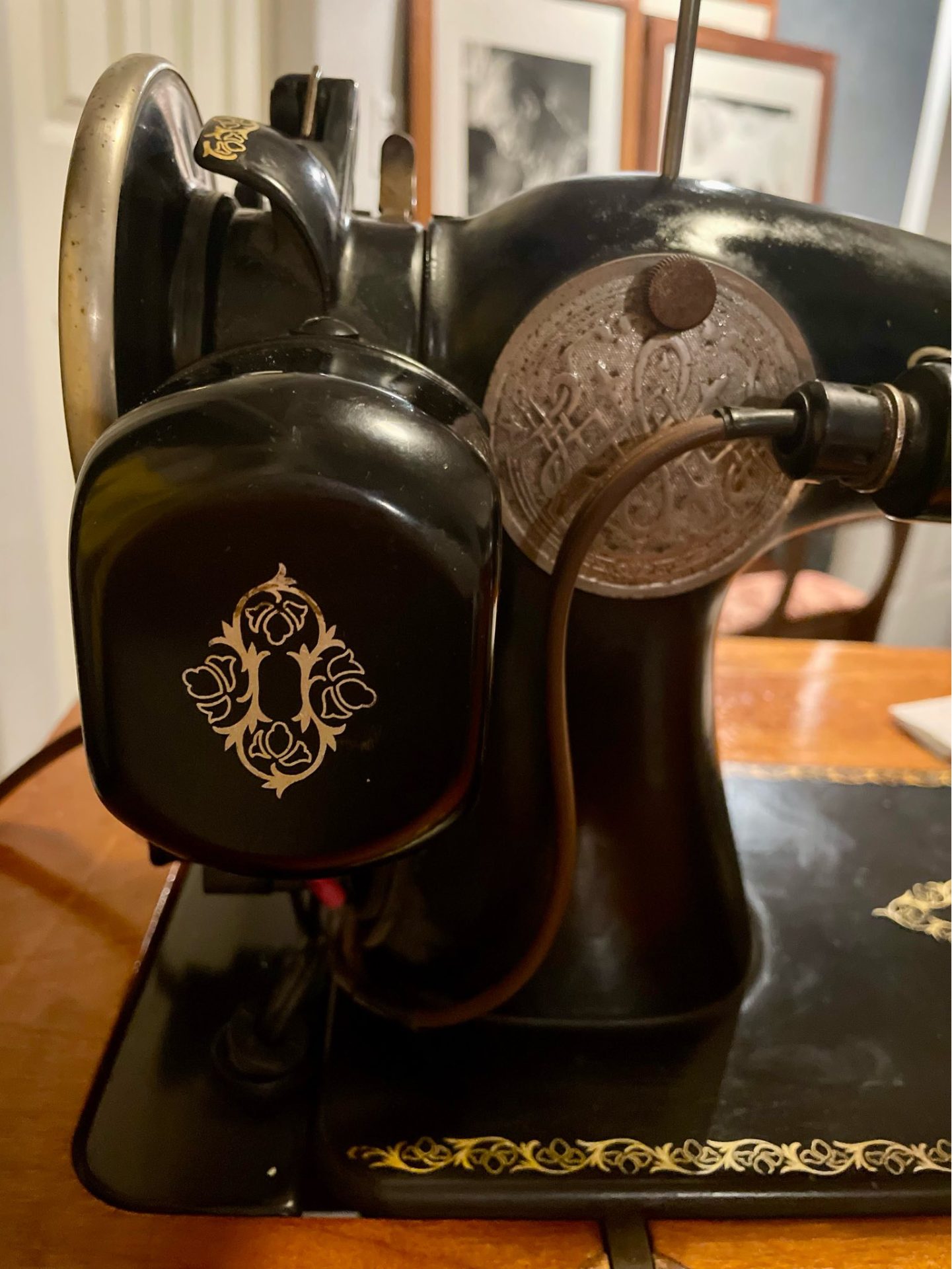 Singer decal set Eye and Trefoils