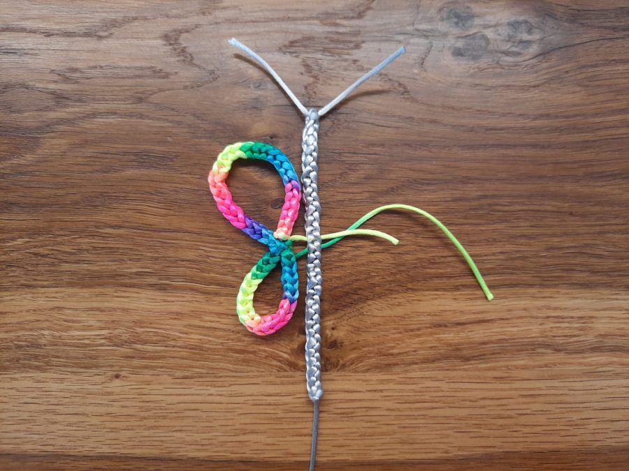 How to make a butterfly using the lucet