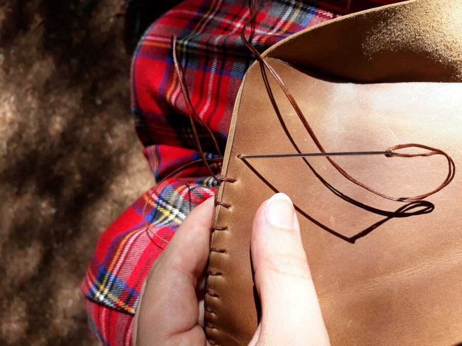 Celtica Valle d'Aosta: leather bag workshop