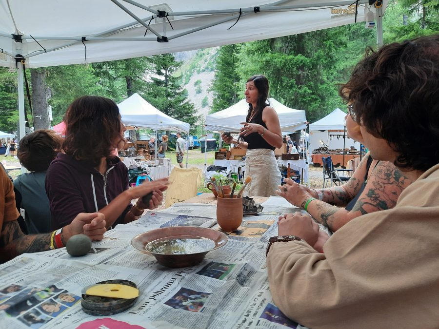 Celtica Valle d'Aosta: ceramic workshop with Giulia Sbernini of "La Vecchia Signora"