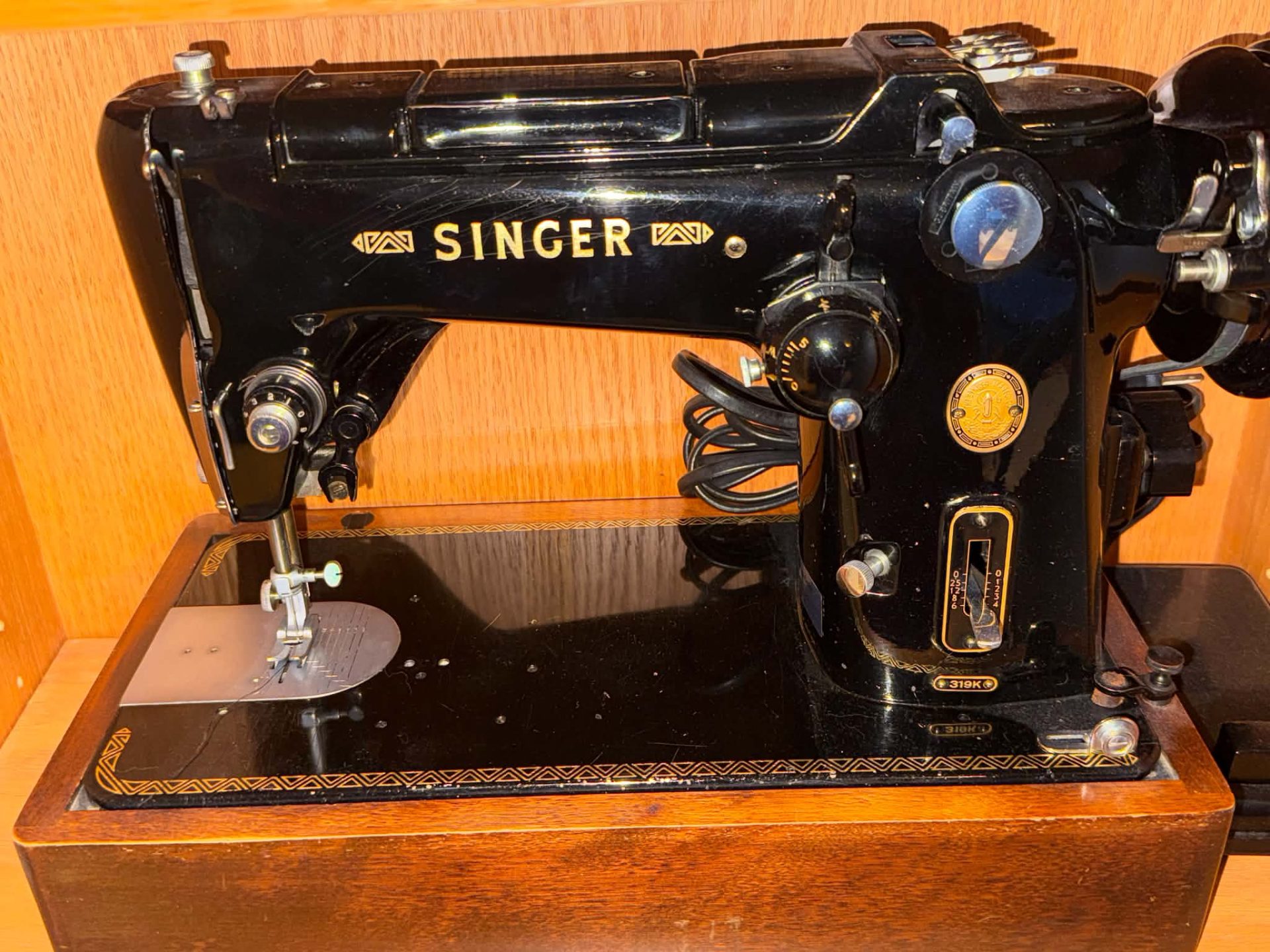 Singer 319