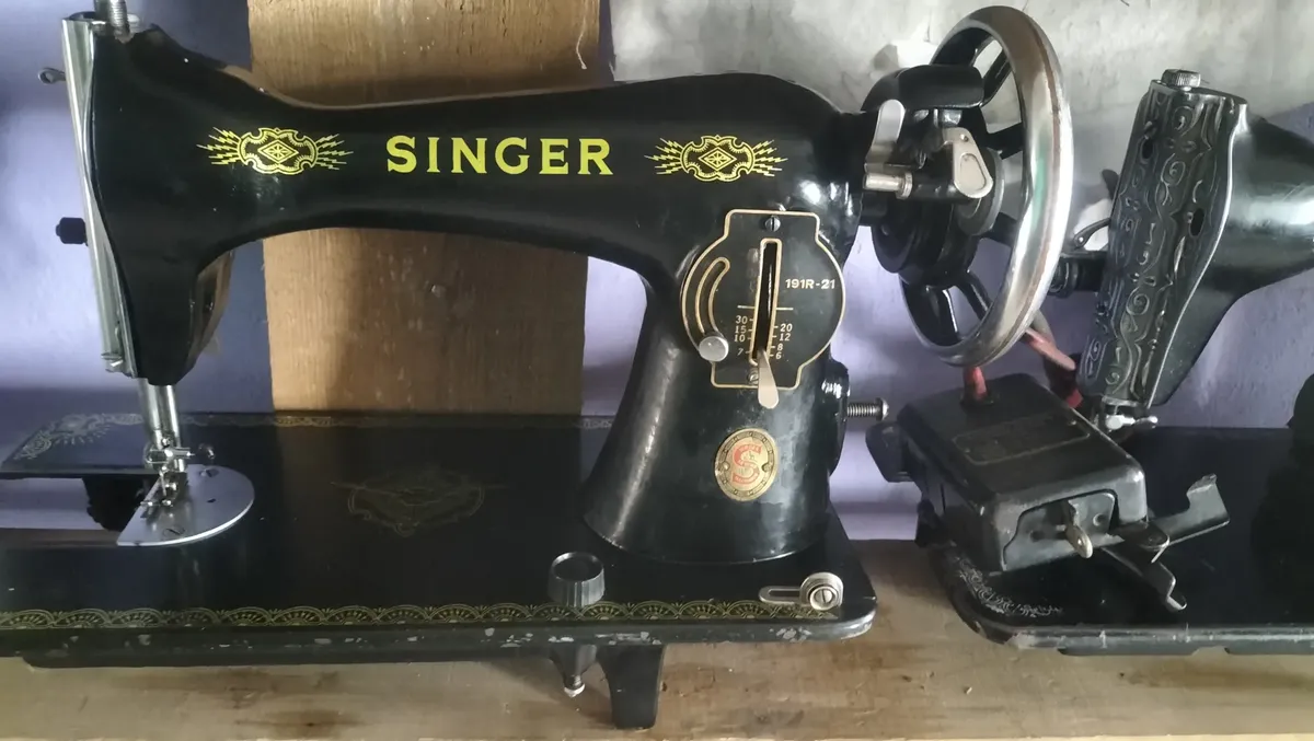 Singer decal set RAF