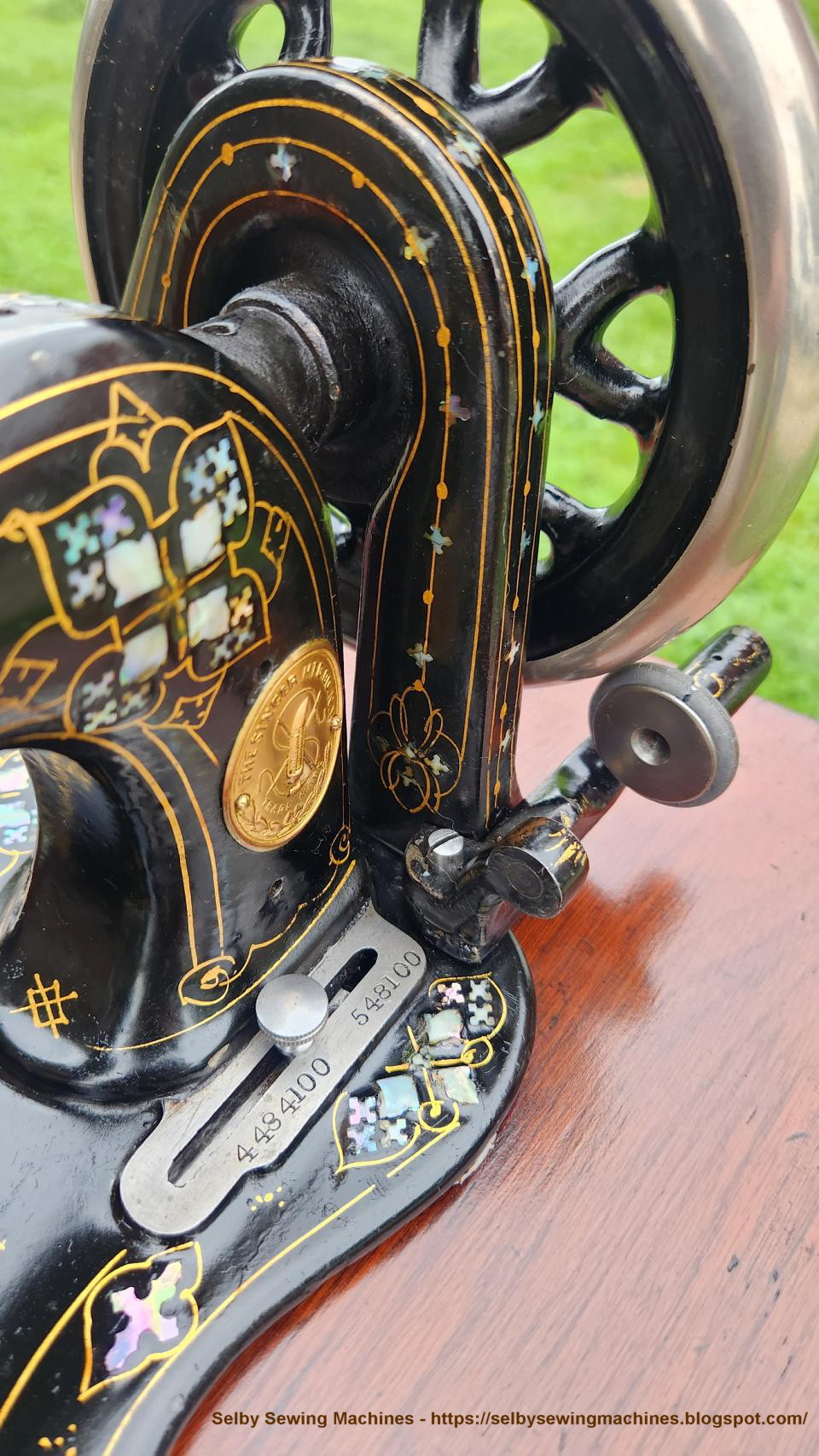 Singer decal set Gilt and Mother-of-Pearl