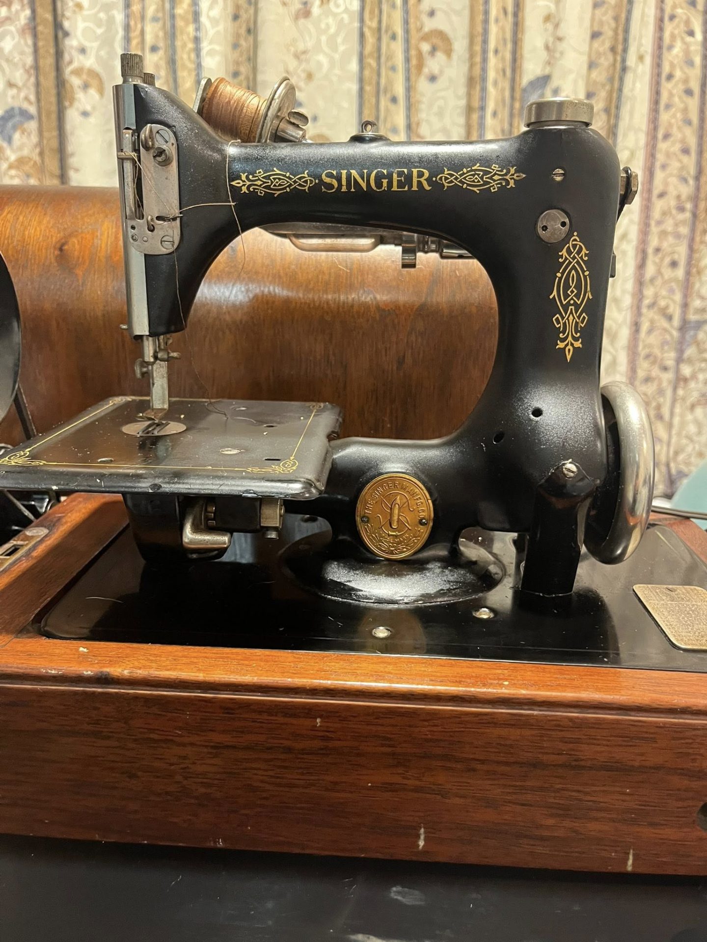 Singer 24