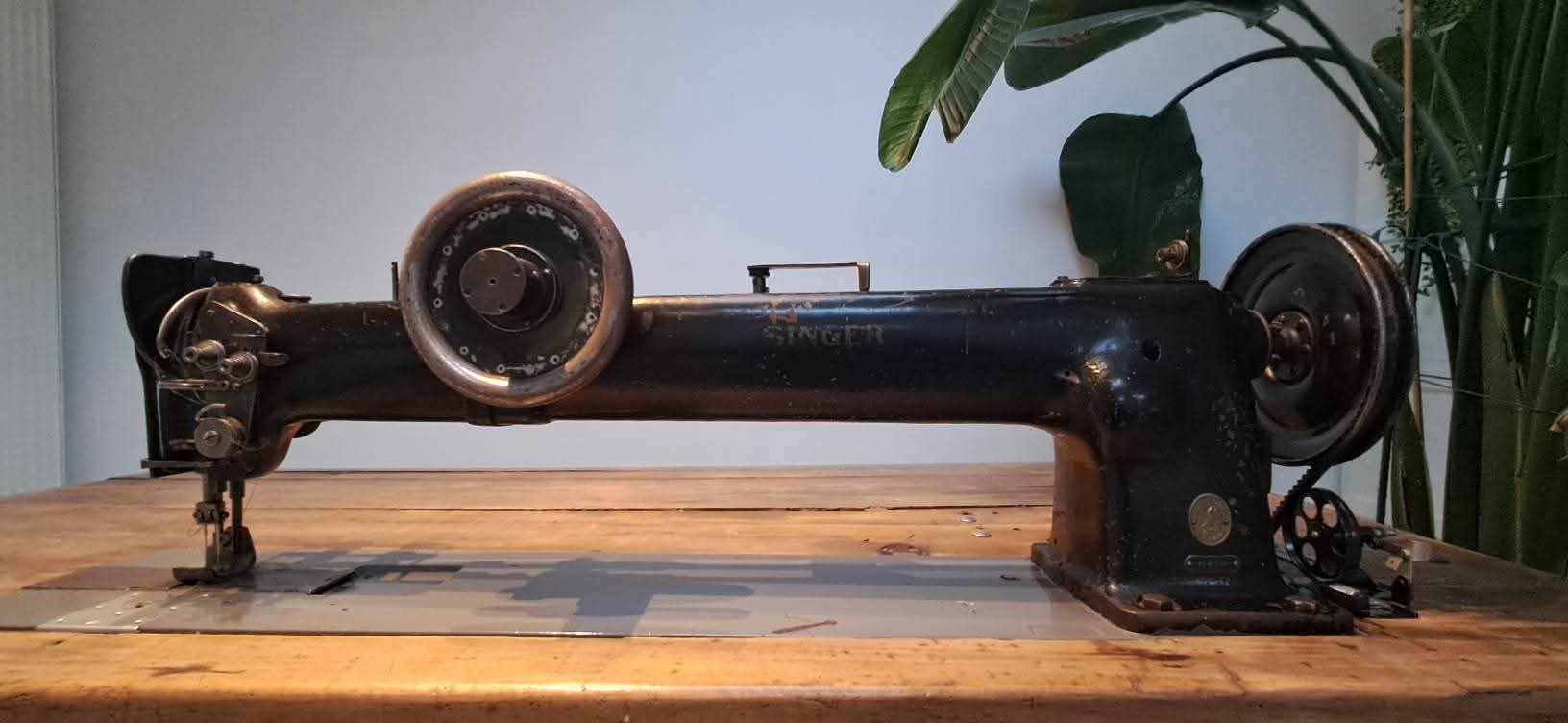Singer 145W