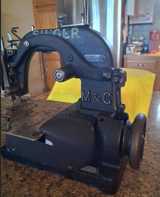 Singer 880