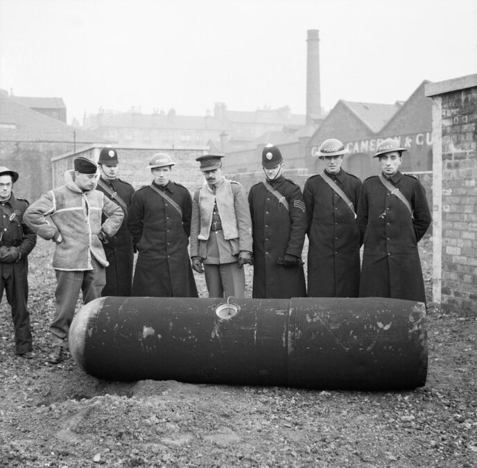 A defused 1,000 kg Luftmine (German parachute mine) in Glasgow, 18 March 1941
