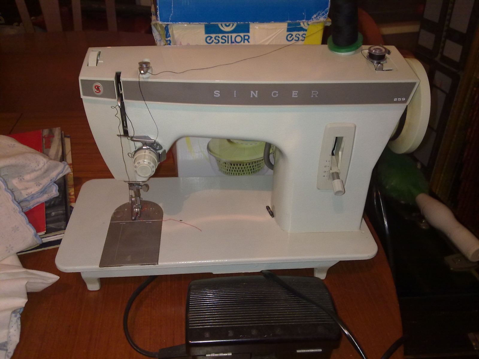 Singer 259